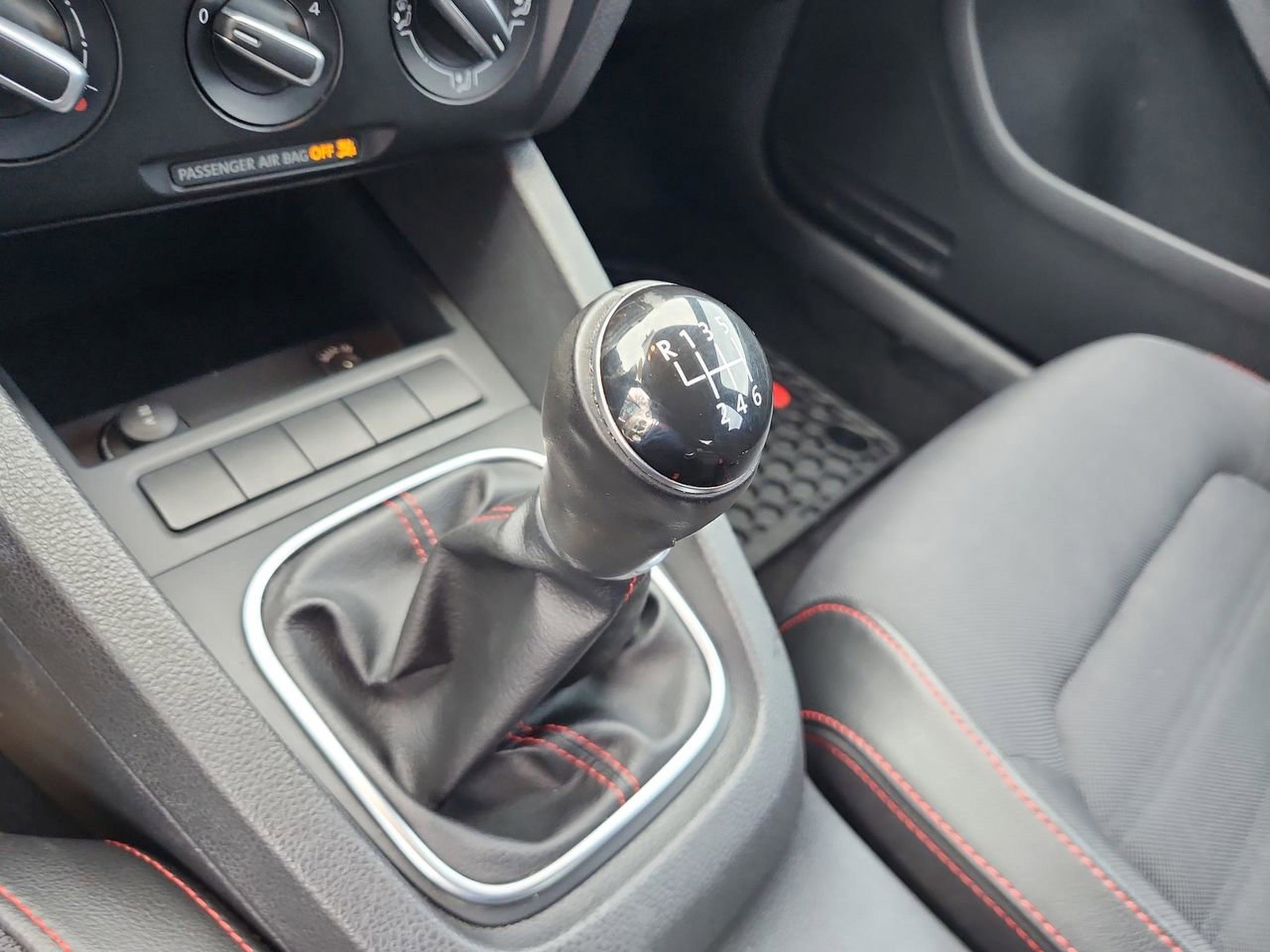 Used 2012 Volkswagen Jetta GLI image 15