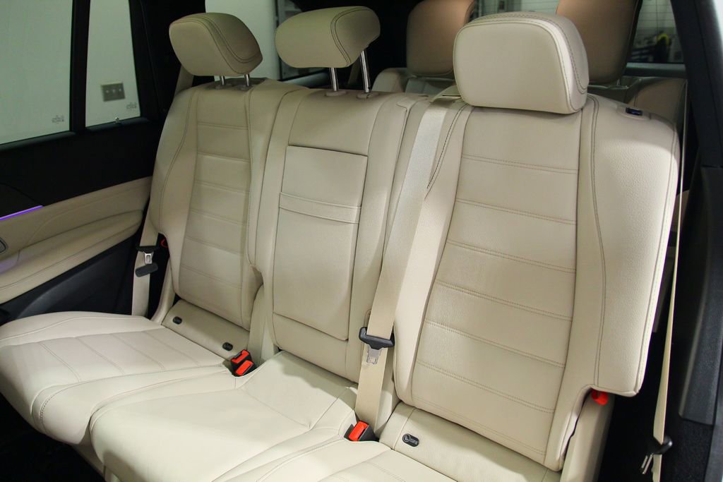 Used 2024 Mercedes-Benz GLS 450 4MATIC image 30