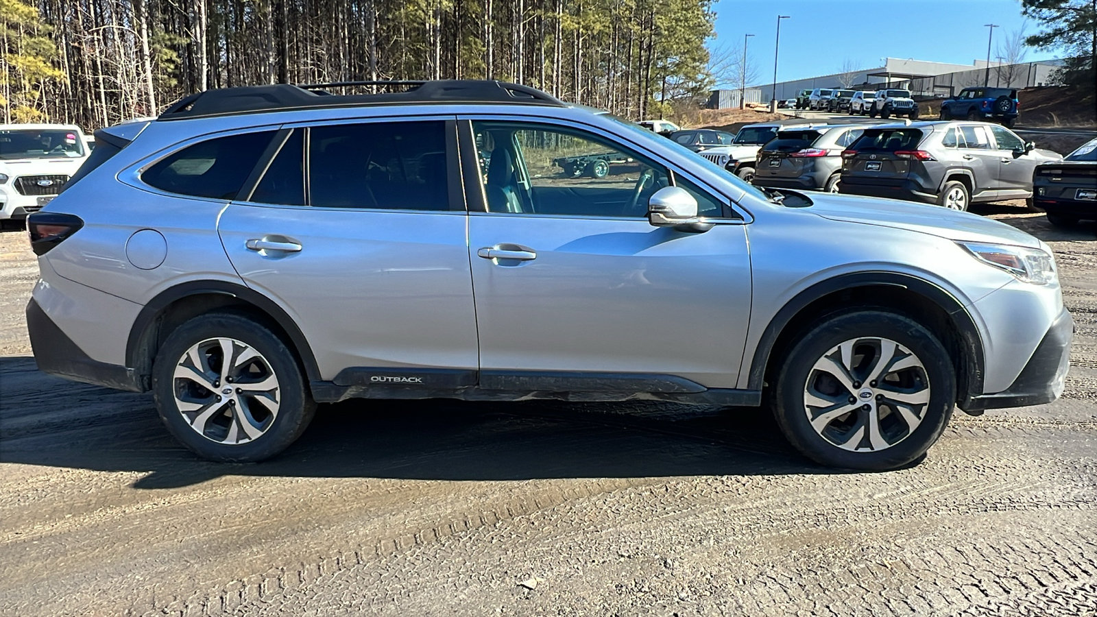 Used 2022 Subaru Outback Limited image 7