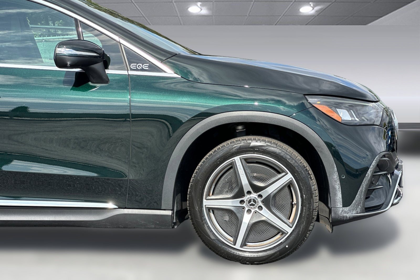 Certified 2023 Mercedes-Benz EQE 350+ 4MATIC SUV image 35