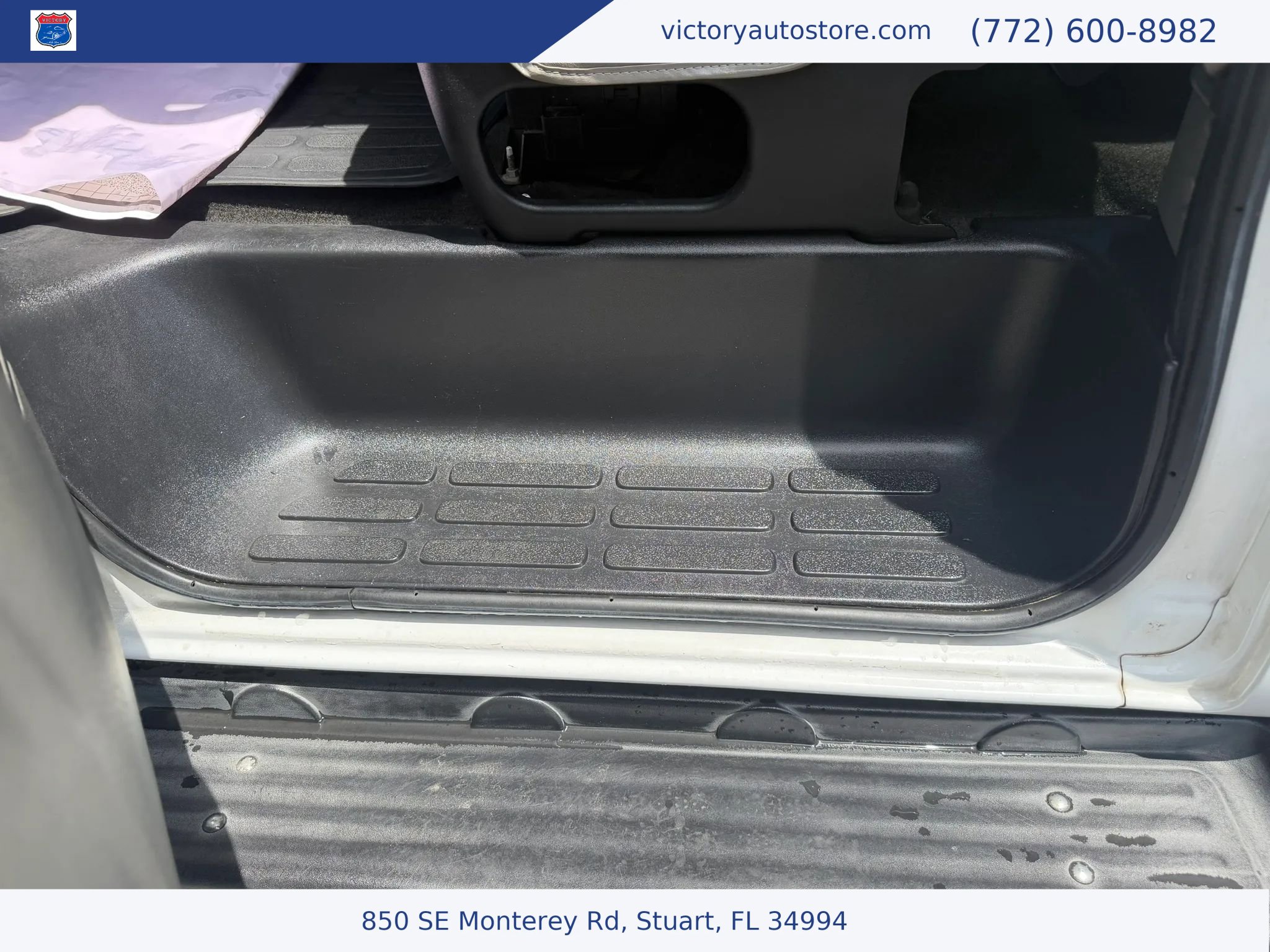 Used 2018 Chevrolet Express 3500 LT w/ LT Preferred Equipment Group RWD image 11