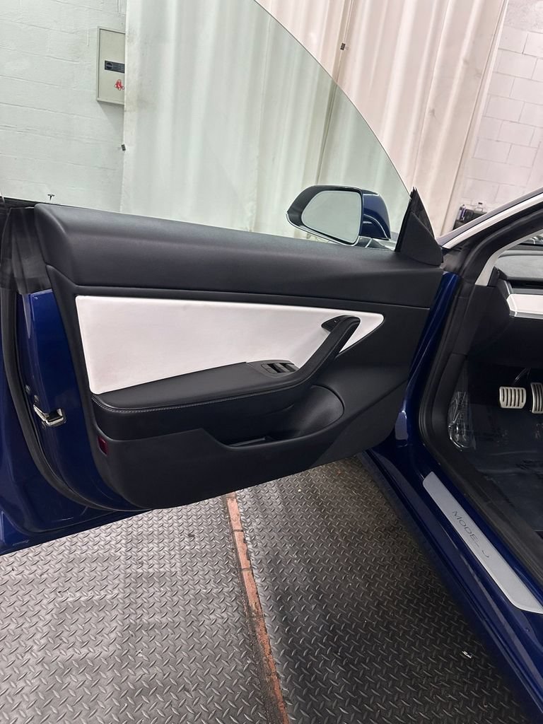 Used 2018 Tesla Model 3 Performance AWD/4WD image 8