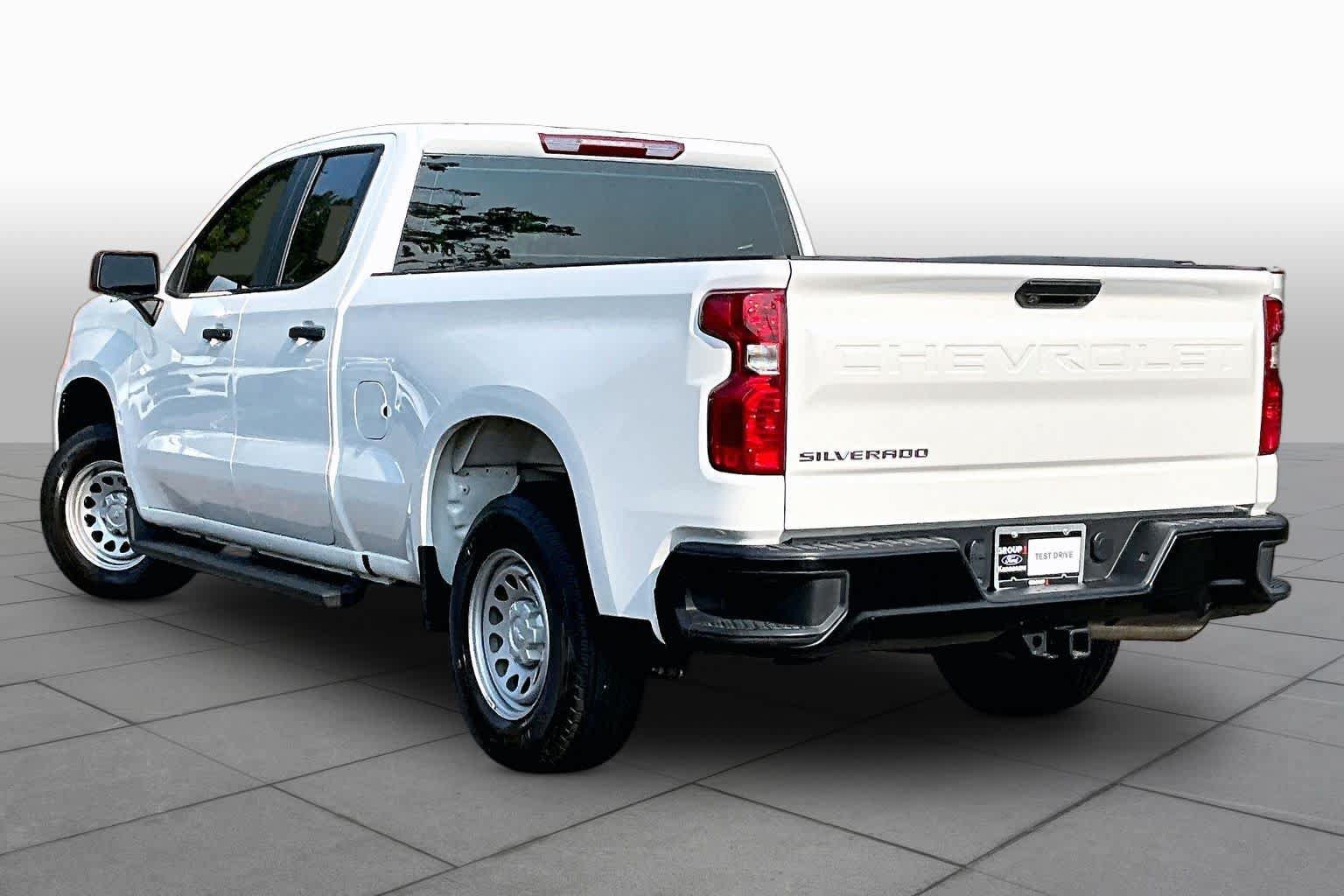 Used 2026 Chevrolet Silverado 1500 W/T w/ Trailering Package RWD image 12