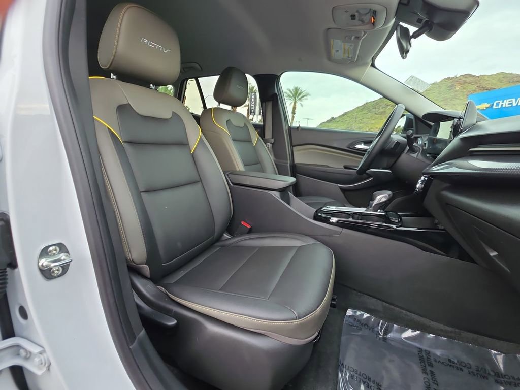 Used 2025 Chevrolet Trax ACTIV w/ Driver Confidence Package image 29