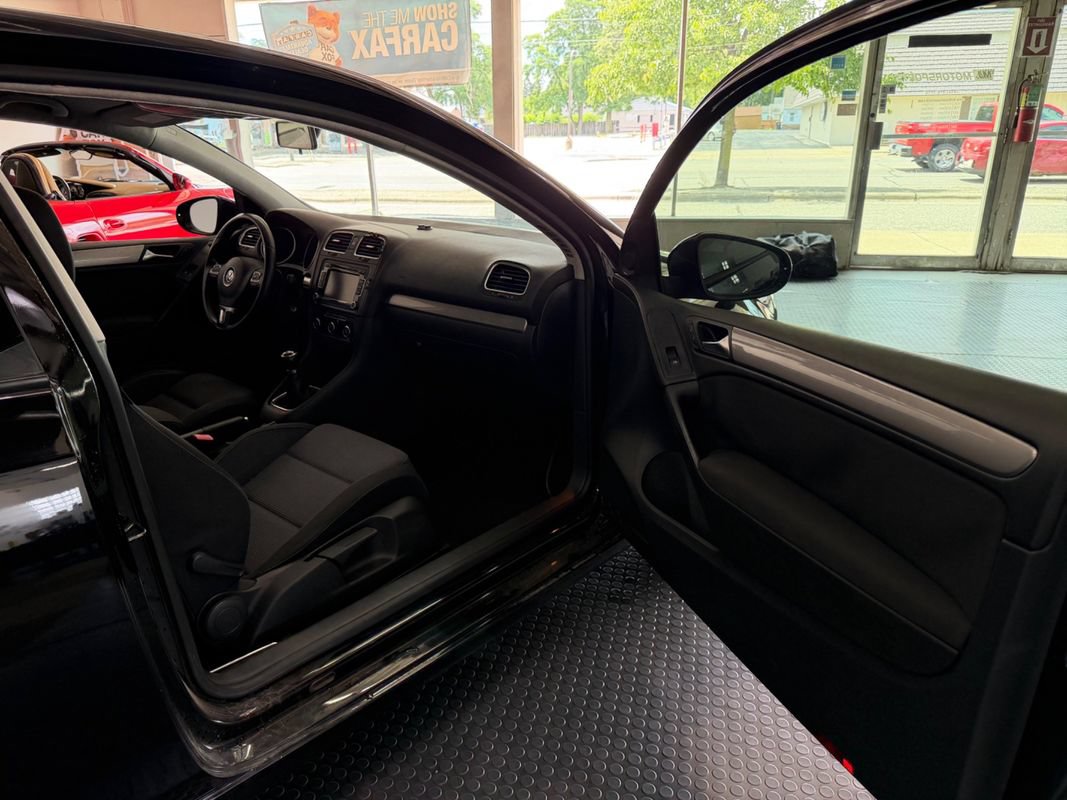 Used 2012 Volkswagen Golf TDI FWD image 24