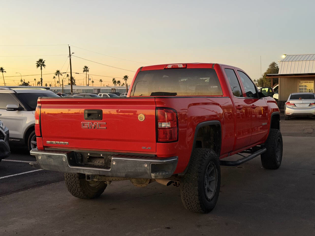 Used 2018 GMC Sierra 1500 SLE image 11
