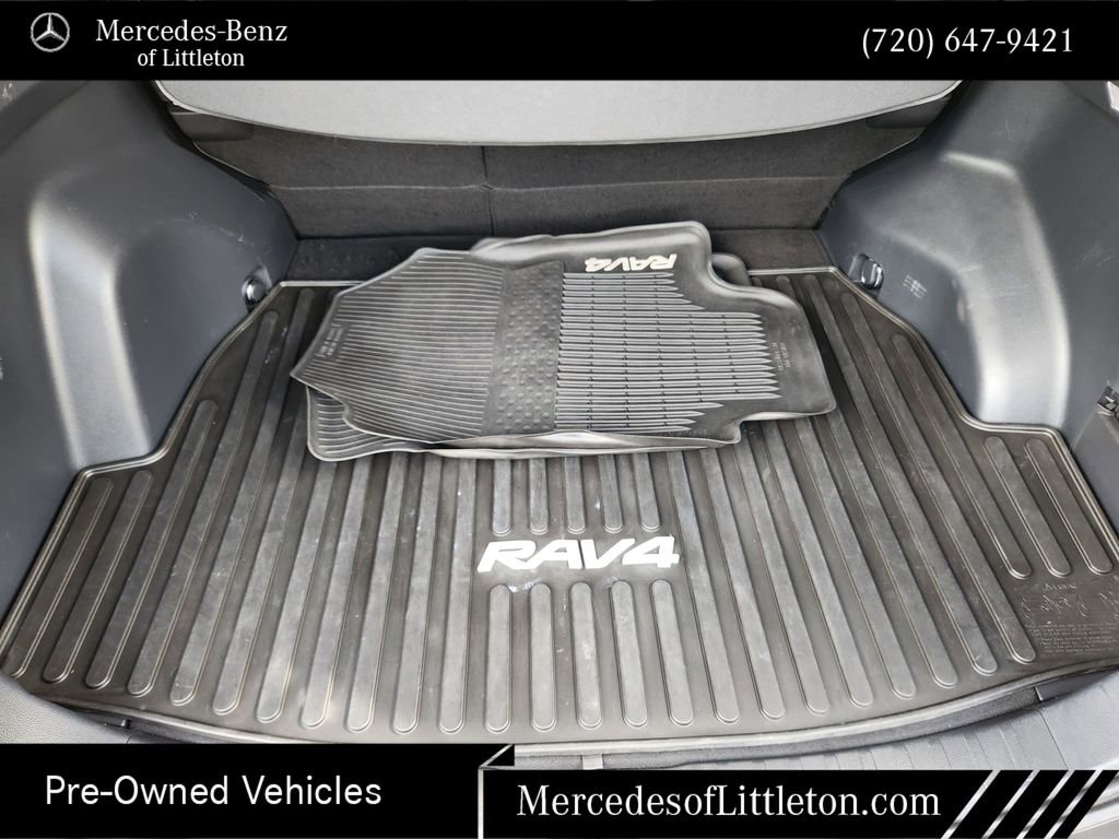 Used 2020 Toyota RAV4 XLE w/ All Weather Liner Package FWD image 30