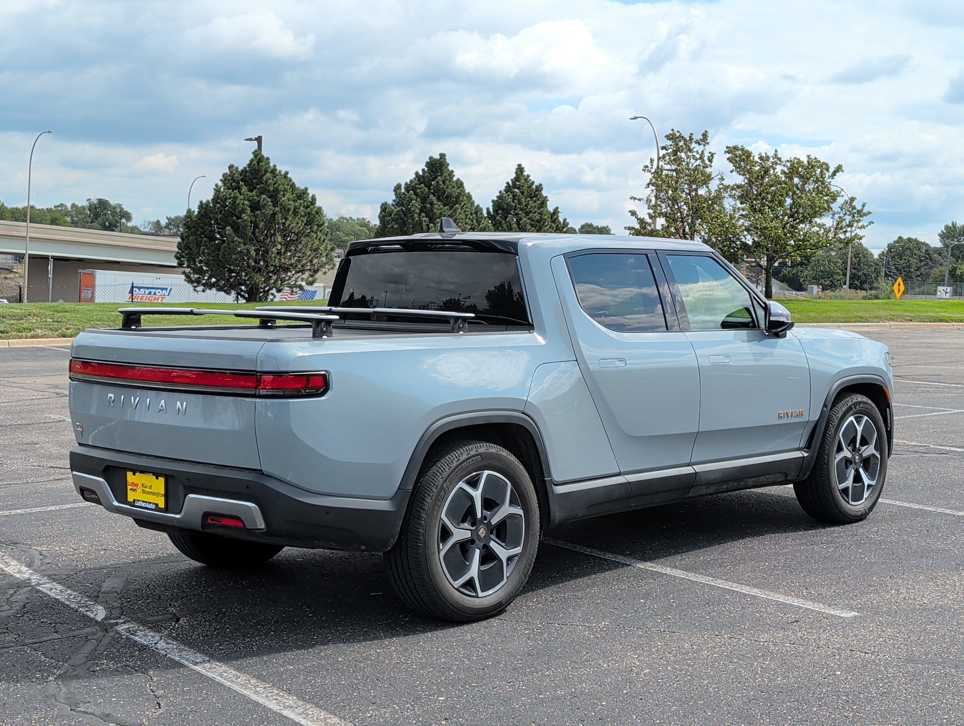 Used 2022 Rivian R1T Adventure AWD/4WD image 4