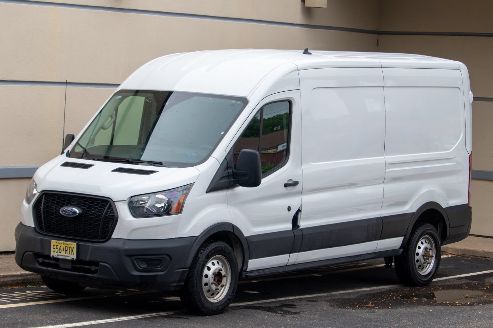 Used 2023 Ford Transit 250 Medium Roof AWD image 1