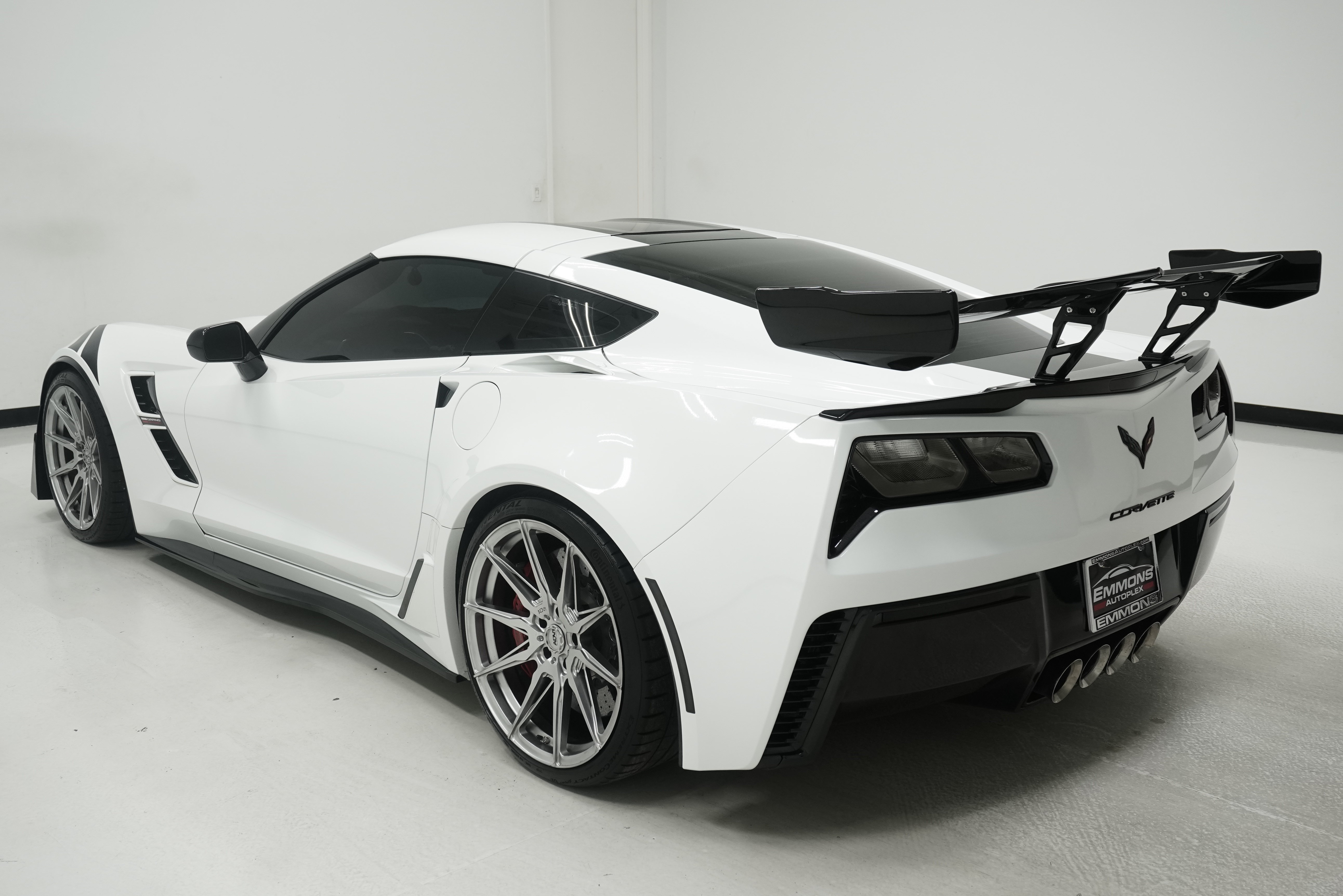 Used 2018 Chevrolet Corvette Grand Sport w/ Z07 Performance Package RWD image 6