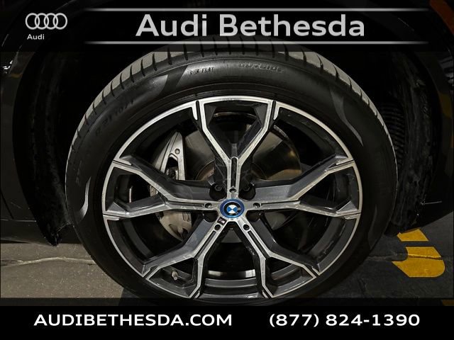 Used 2024 BMW X5 xDrive50e w/ M Sport Package image 9