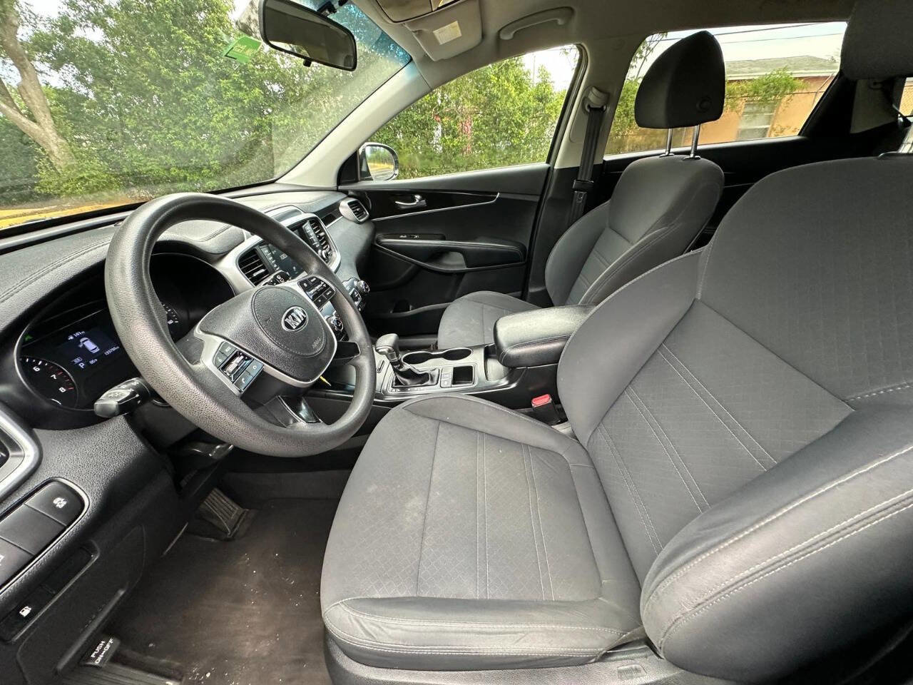 Used 2019 Kia Sorento AWD V6 image 10