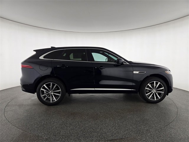 New 2026 Jaguar F-PACE R-Dynamic S image 9