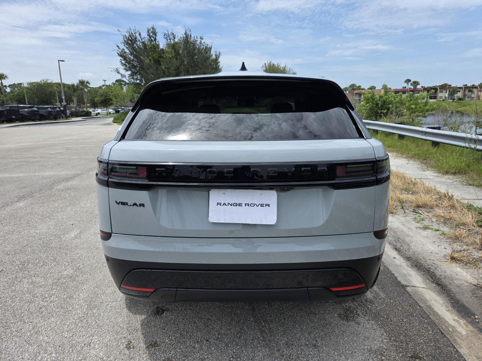 Used 2026 Land Rover Range Rover Velar S AWD/4WD image 6