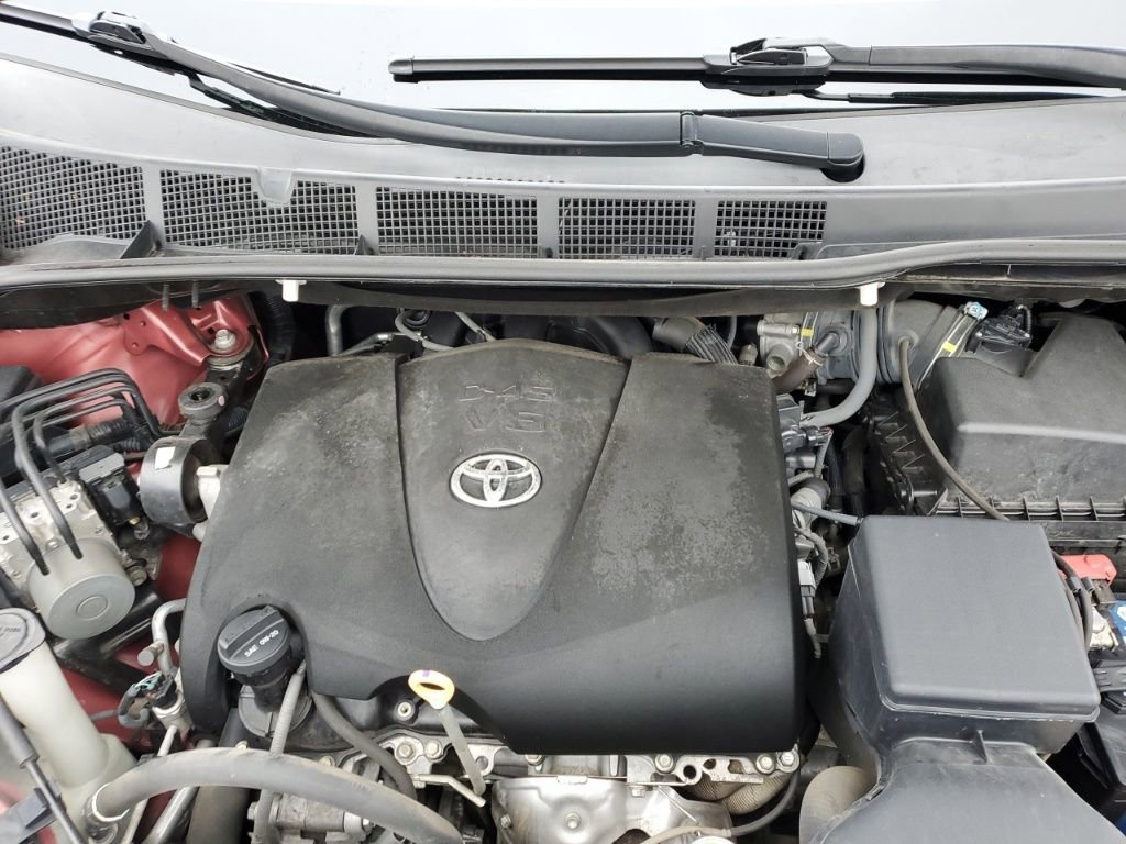 Used 2017 Toyota Sienna XLE Premium image 11