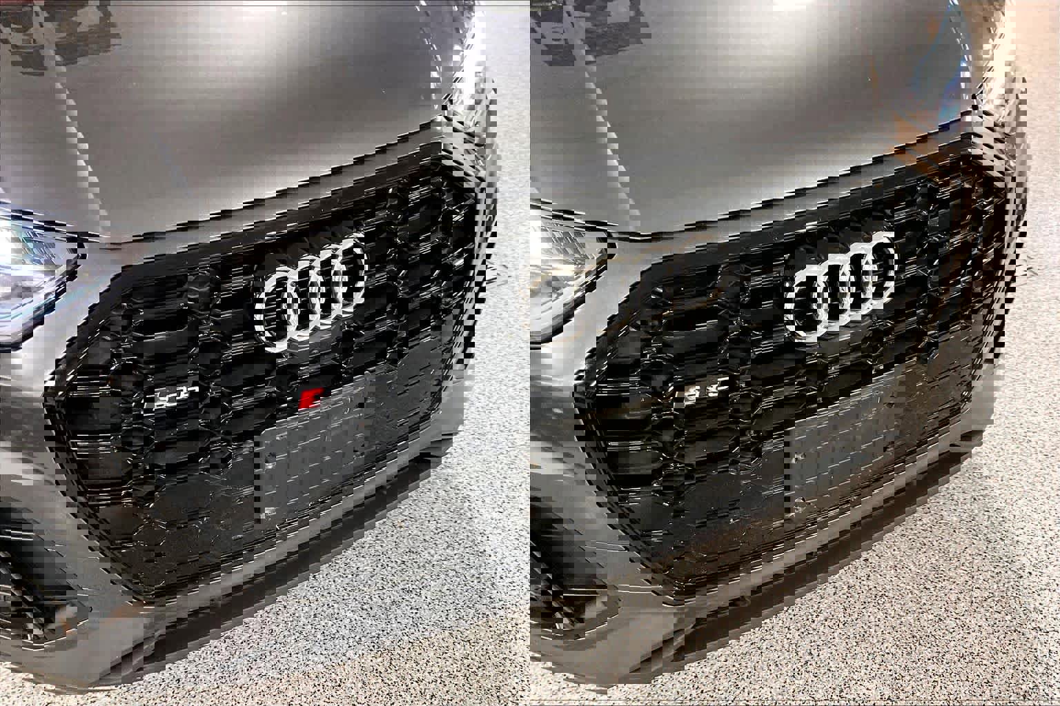 Used 2022 Audi SQ5 Premium Plus w/ Premium Plus Package image 32