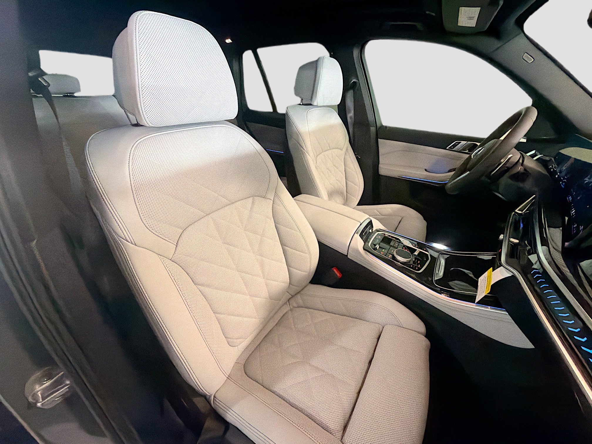 New 2026 BMW X5 xDrive50e w/ M Sport Package image 15