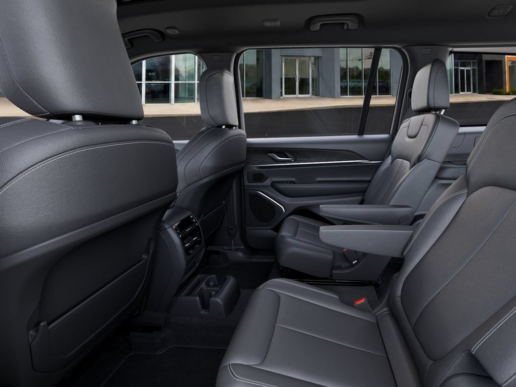 New 2026 Jeep Grand Cherokee L Limited w/ Limited Altitude Package AWD/4WD image 23