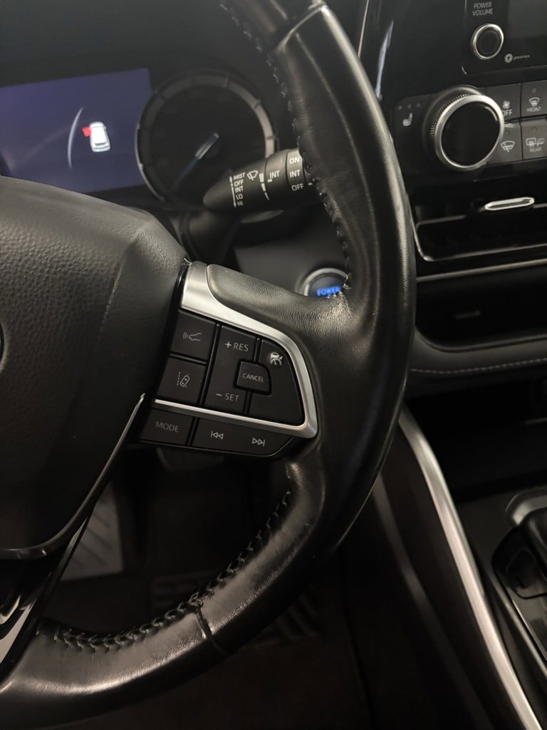 Used 2021 Toyota Highlander XLE image 16