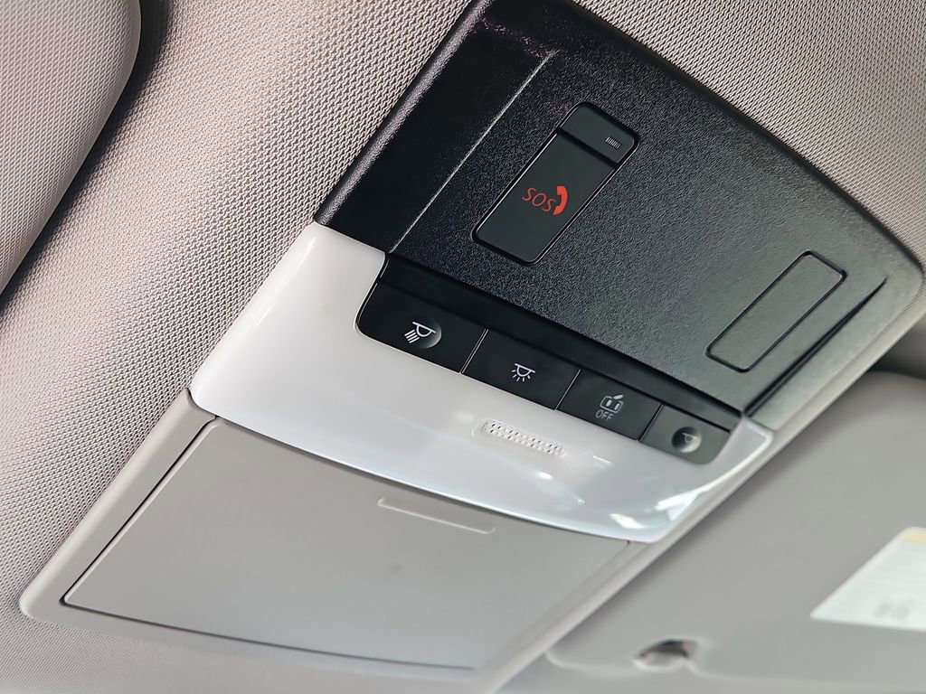 Used 2024 Nissan Rogue SV image 31