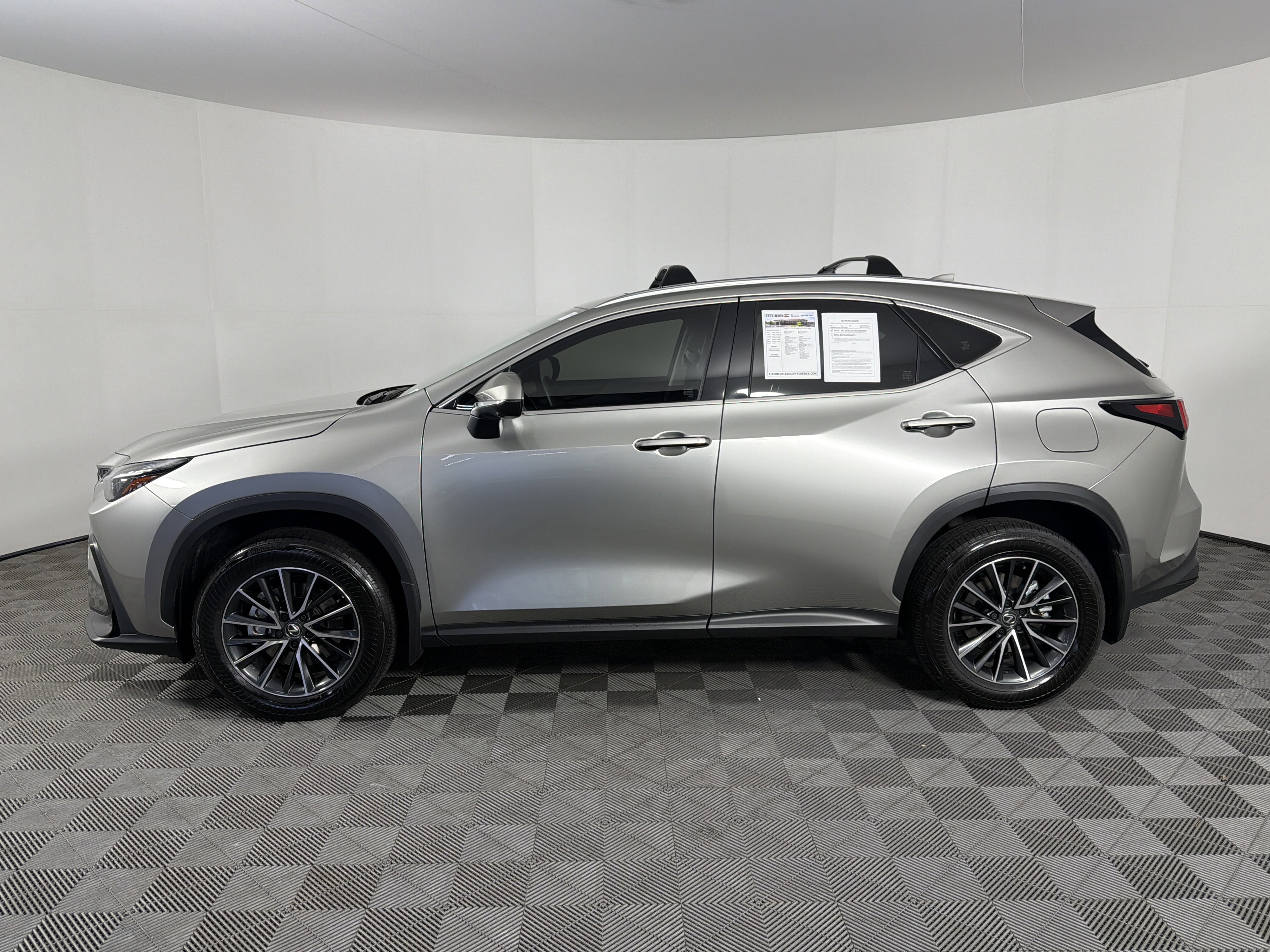 Certified 2025 Lexus NX 350h AWD w/ Accessory Package (2T) image 4