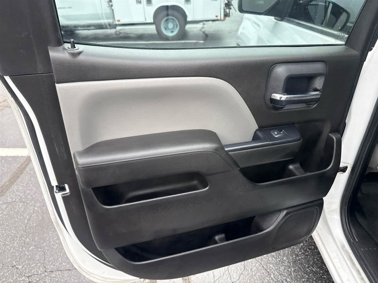 Used 2017 Chevrolet Silverado 1500 W/T RWD image 17
