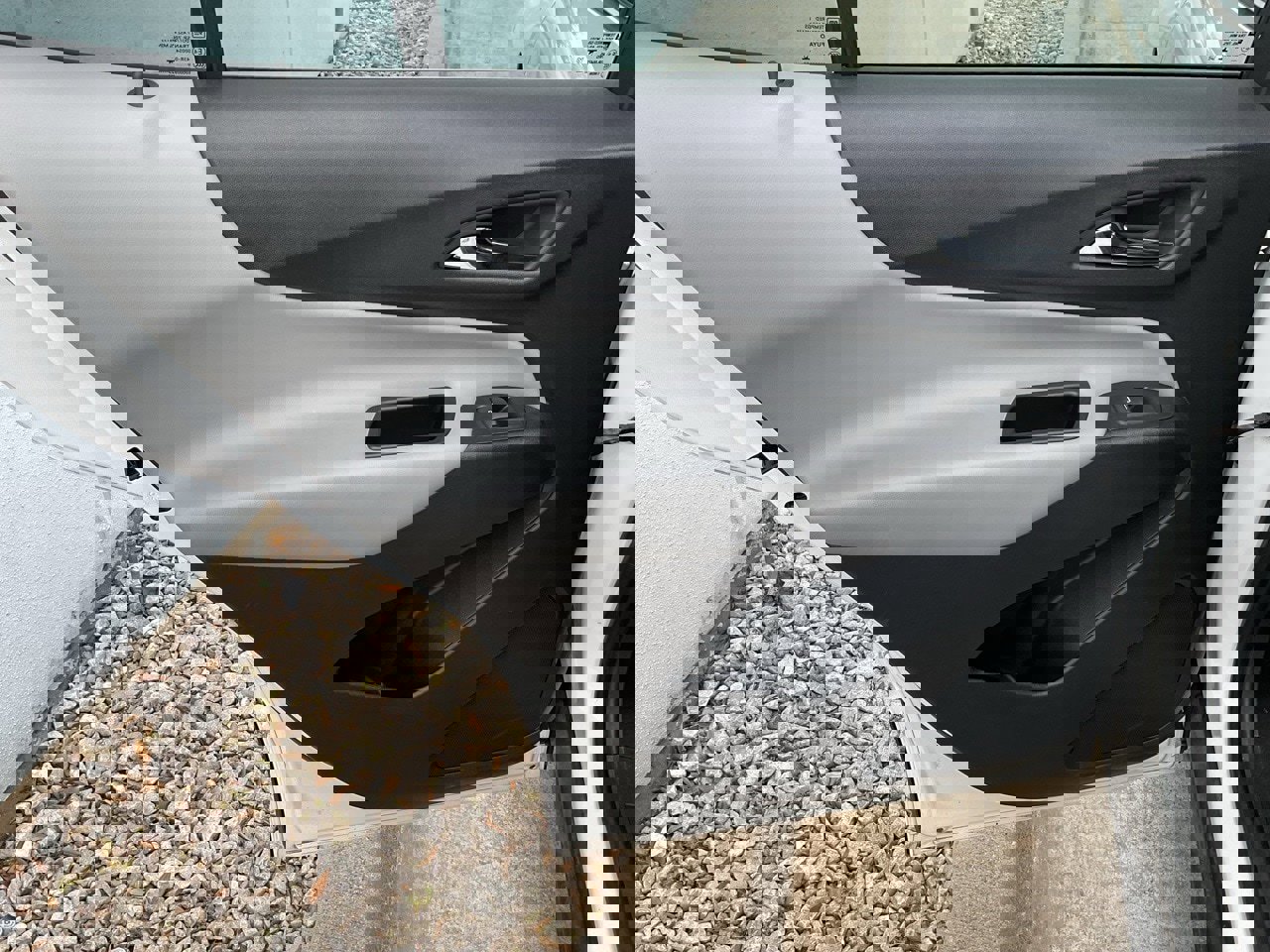 Used 2024 Chevrolet Equinox LS image 16