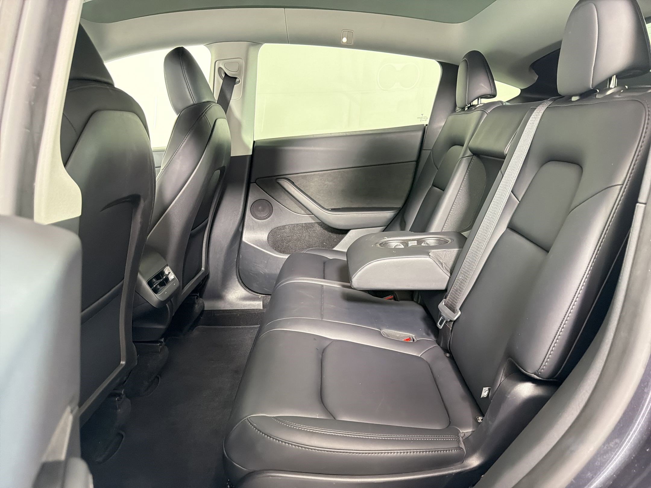 Used 2025 Tesla Model Y Long Range AWD/4WD image 13