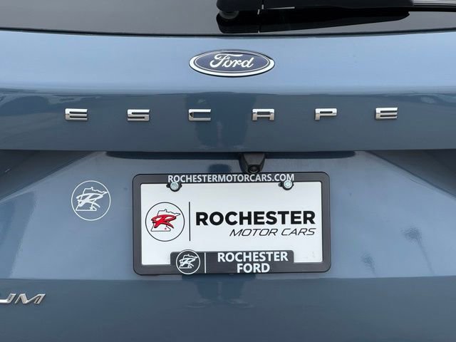 Certified 2025 Ford Escape Platinum AWD/4WD image 40
