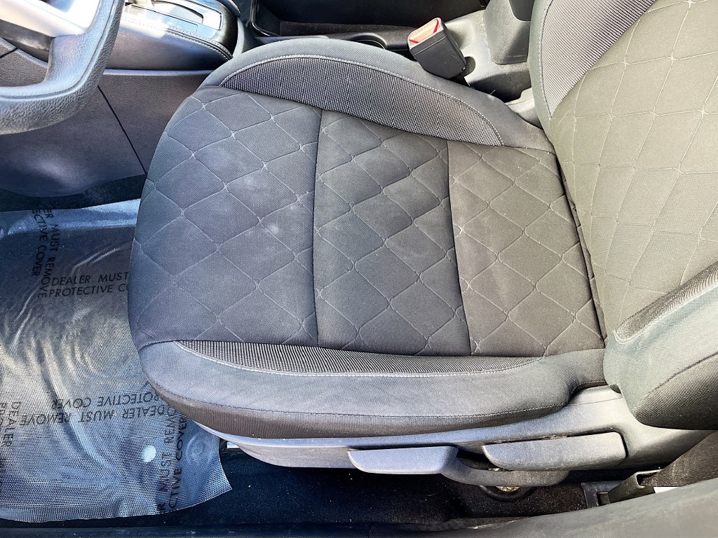 Used 2019 Nissan Kicks SV FWD image 19