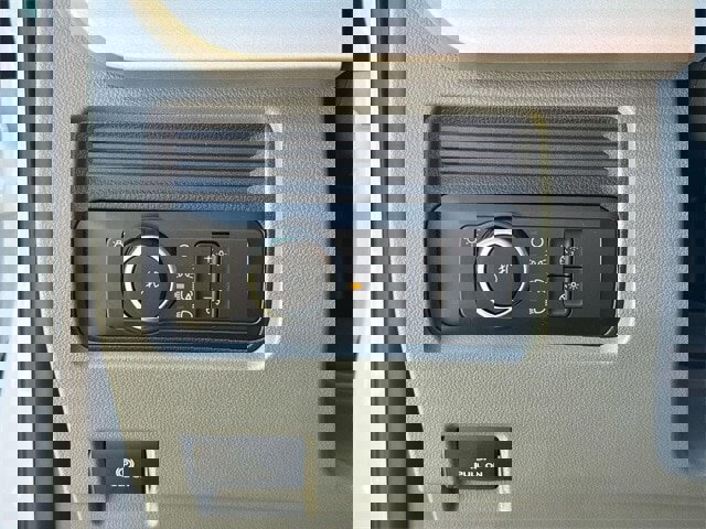 New 2025 Ford F550 4x4 SuperCab Super Duty image 20