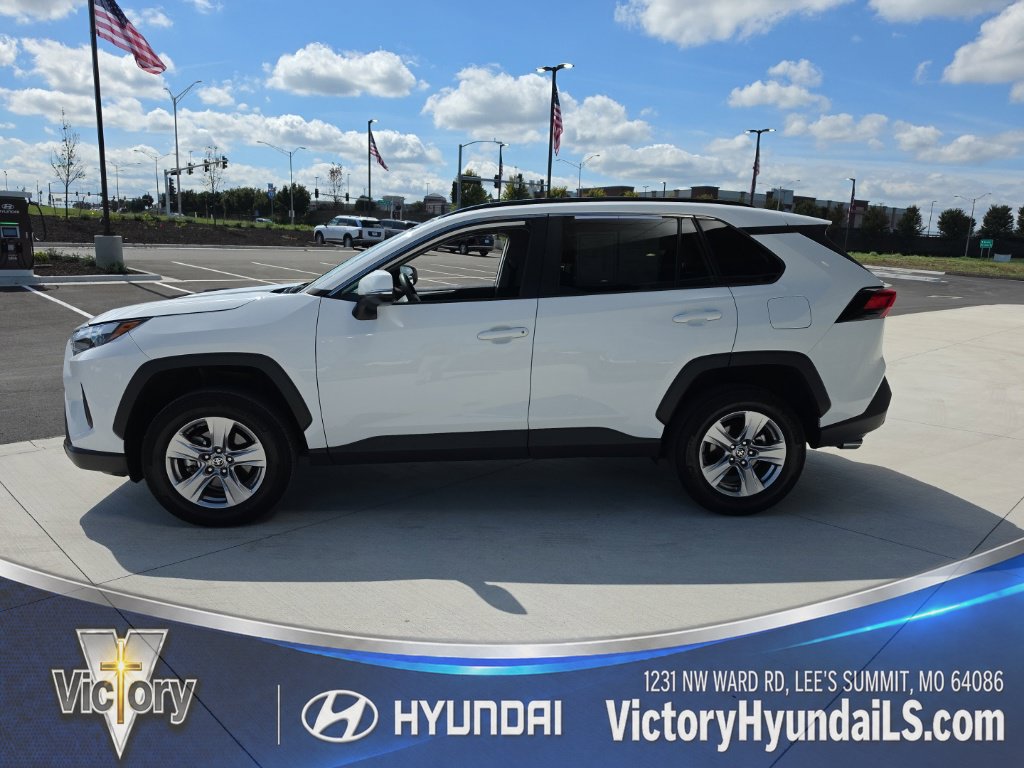 Used 2025 Toyota RAV4 XLE FWD image 2