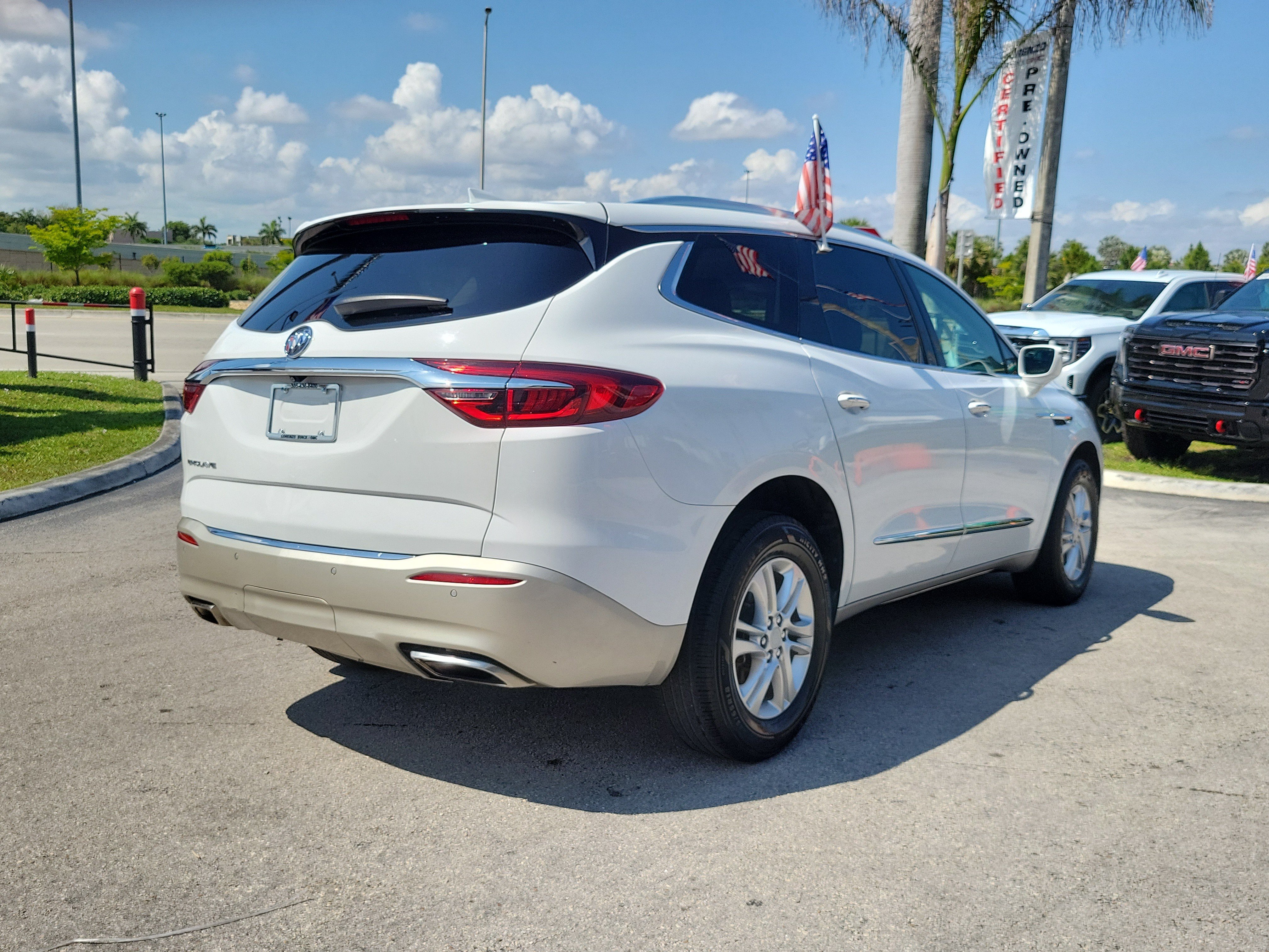 Used 2020 Buick Enclave Essence FWD image 5