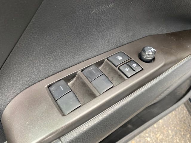 Used 2023 Toyota Camry SE image 15