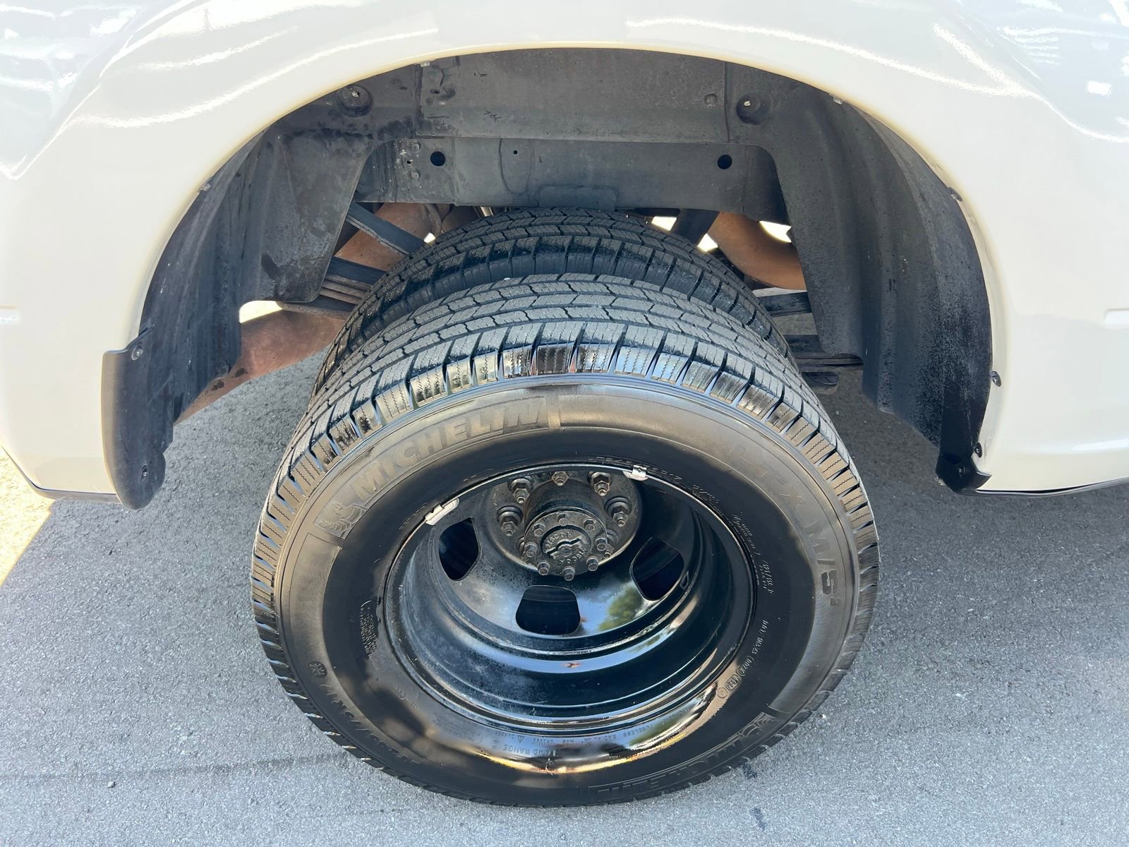 Used 2018 RAM 3500 SLT AWD/4WD image 11