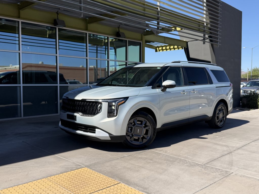 Used 2025 Kia Carnival EX