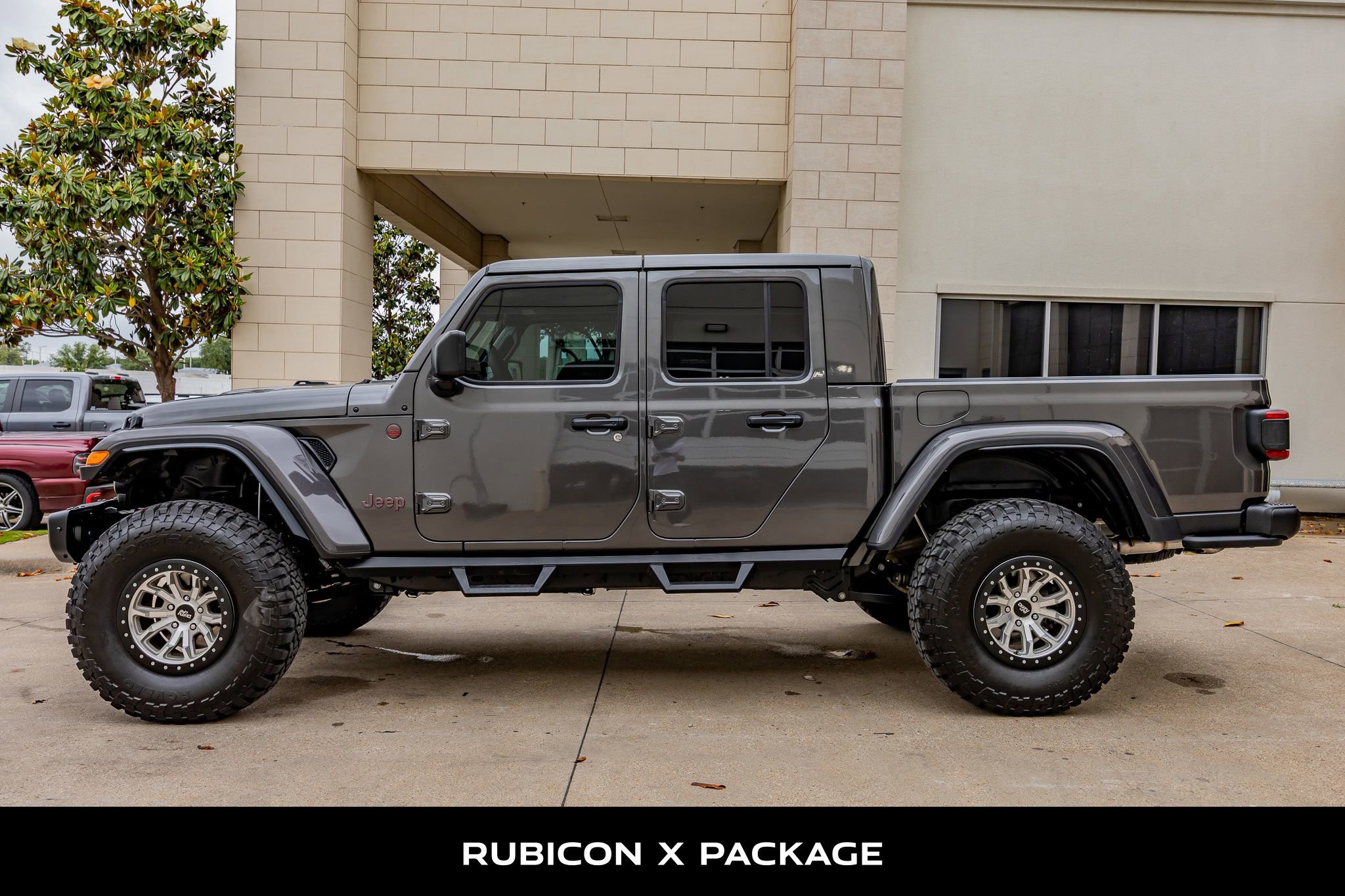 Used 2024 Jeep Gladiator Rubicon AWD/4WD image 5