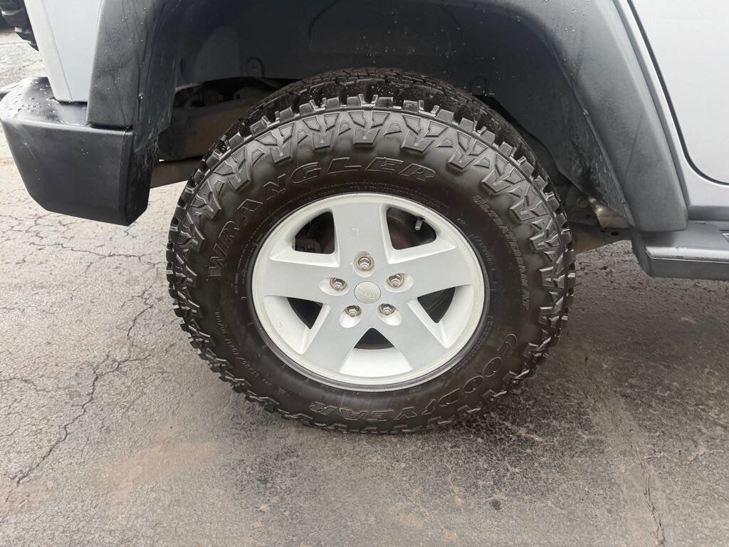 Used 2015 Jeep Wrangler Unlimited Sport w/ Quick Order Package 24S image 9