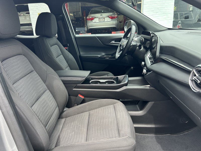 Used 2025 Chevrolet Equinox LT AWD/4WD image 20