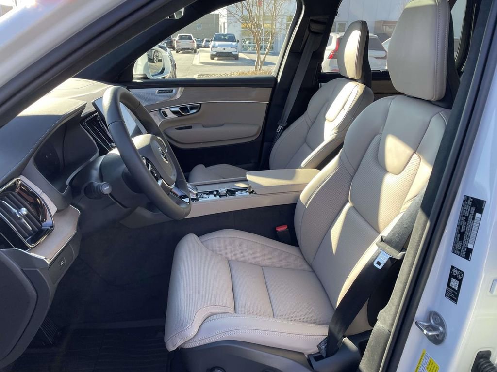 New 2026 Volvo XC90 B6 Ultra w/ Lounge Package image 9