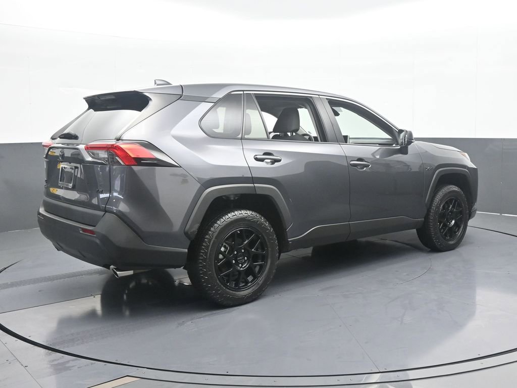 Used 2023 Toyota RAV4 LE image 6