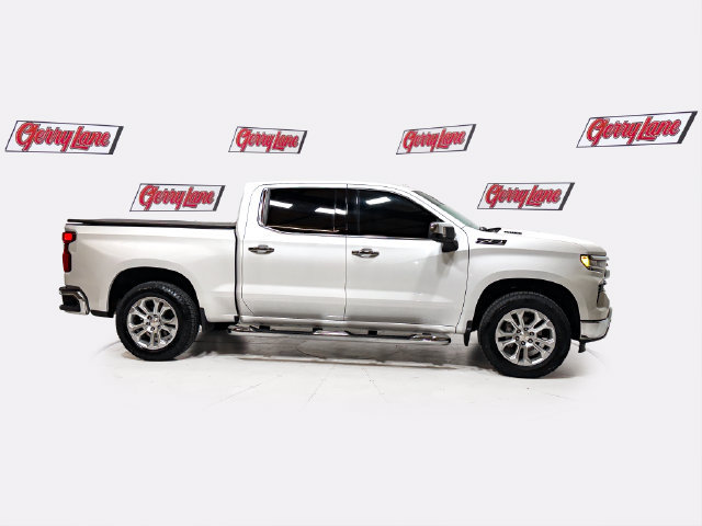 Used 2024 Chevrolet Silverado 1500 LTZ AWD/4WD image 3