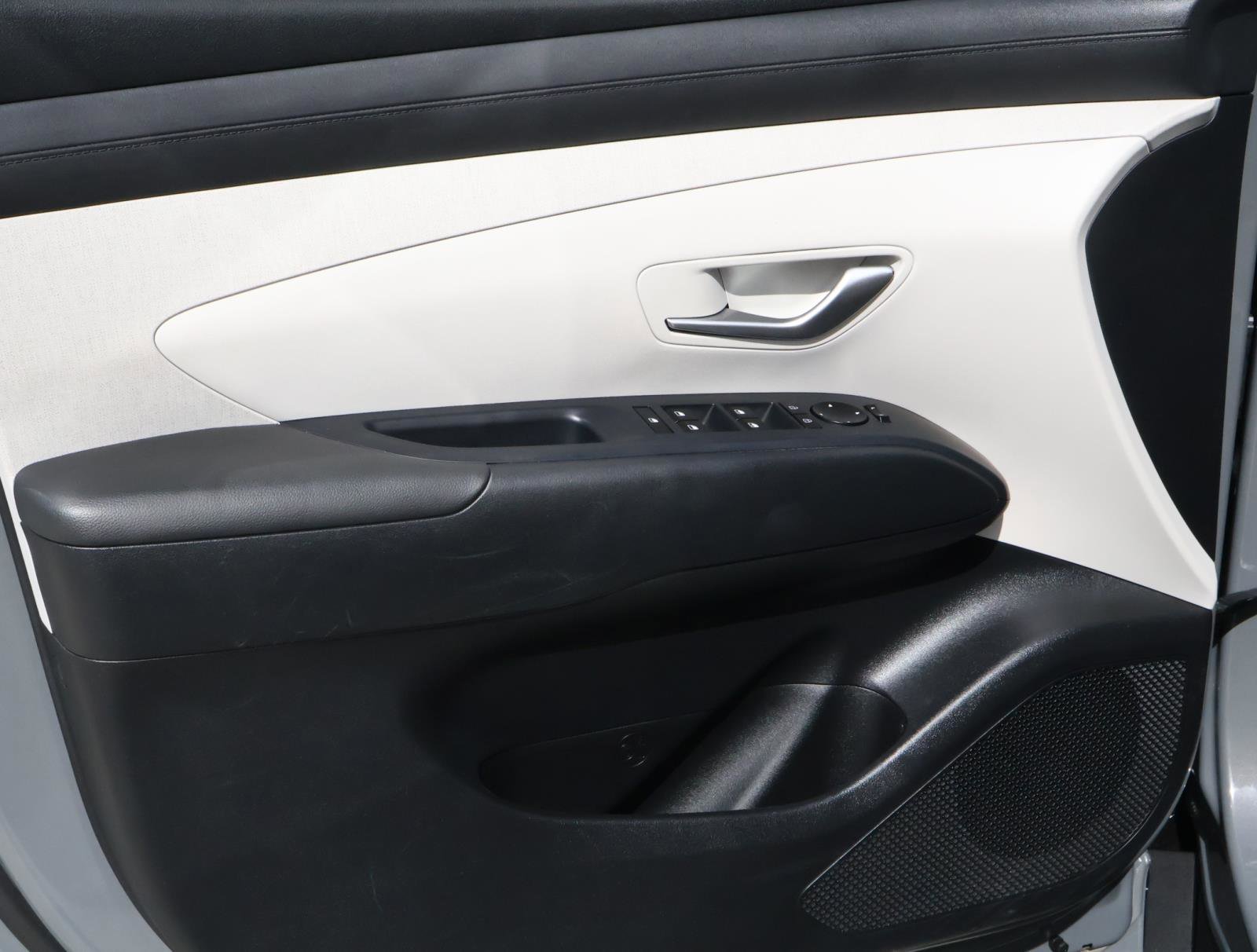 Used 2025 Hyundai Tucson SEL FWD image 16