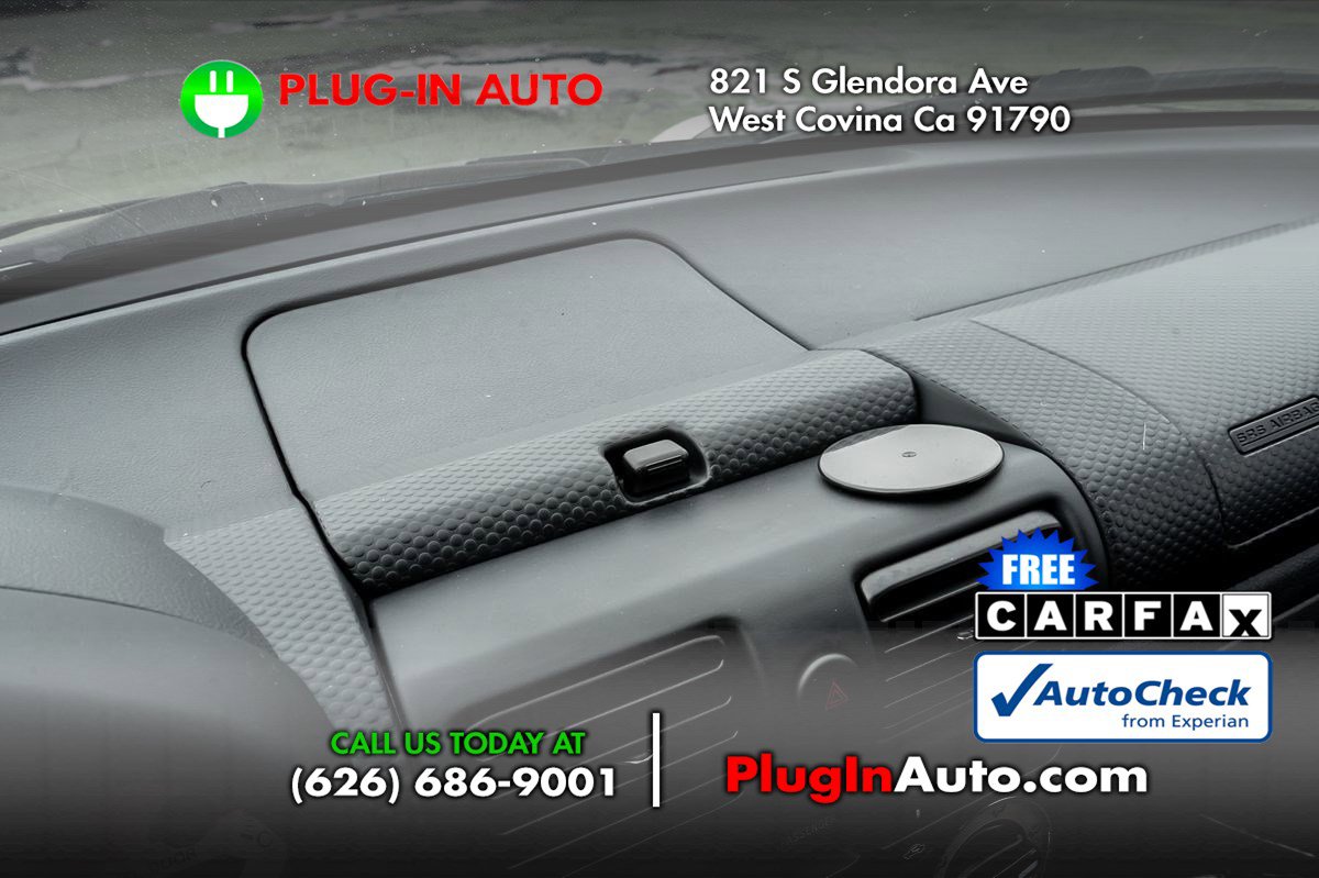 Used 2005 Toyota MR2 image 23