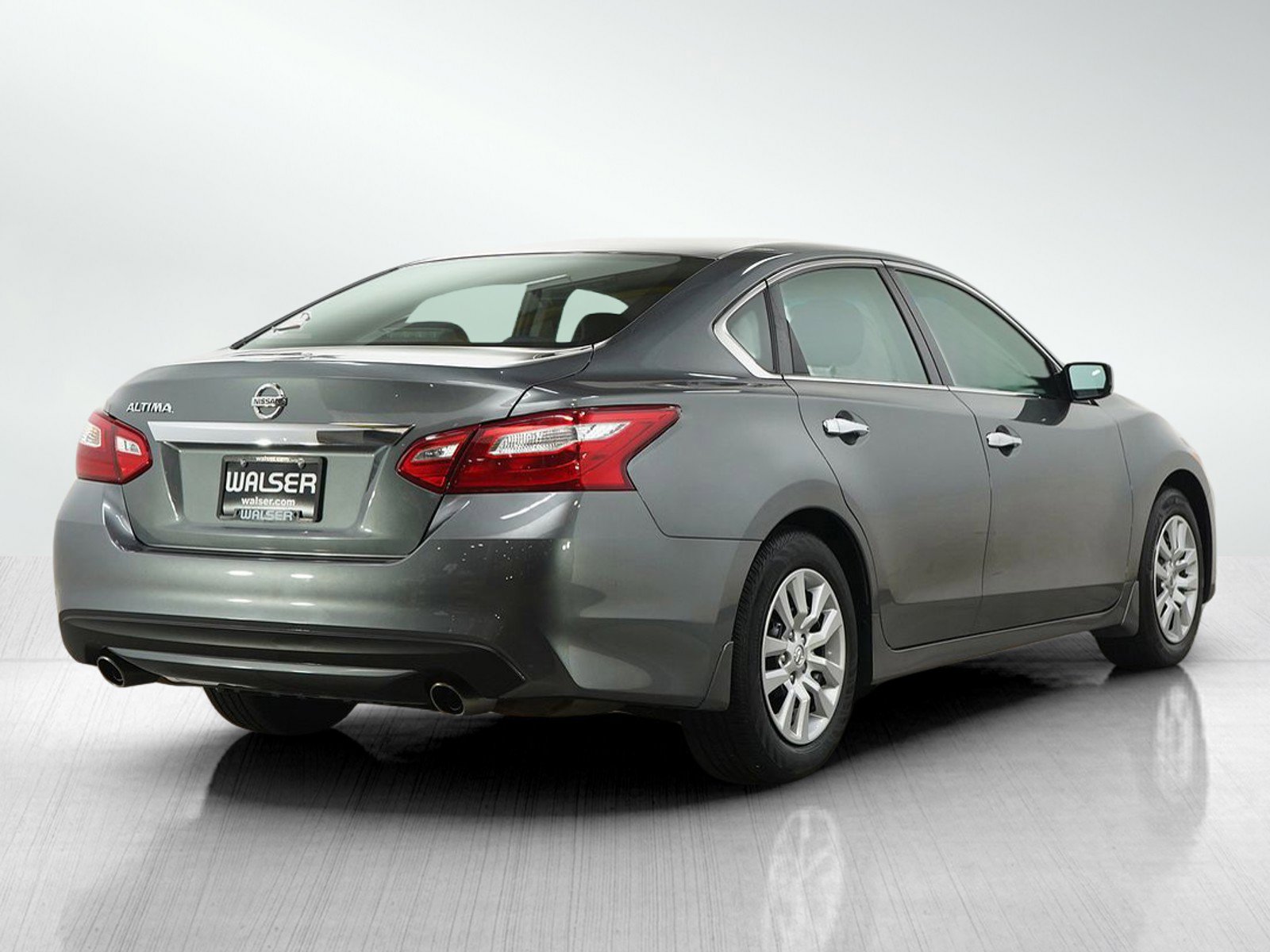 Used 2016 Nissan Altima 2.5 S w/ Power Driver Seat Package FWD image 5