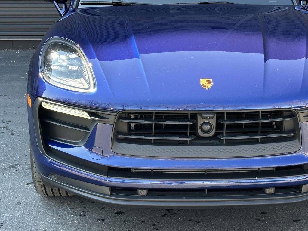 Certified 2026 Porsche Macan AWD/4WD image 10
