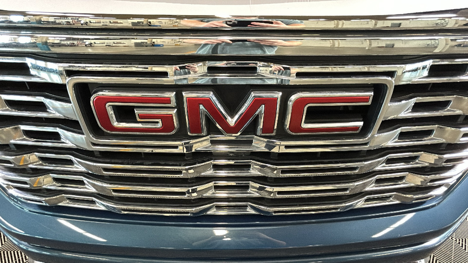 Used 2024 GMC Sierra 1500 Denali AWD/4WD image 10