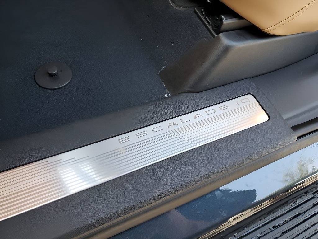 New 2026 Cadillac Escalade IQL Sport 2 image 34