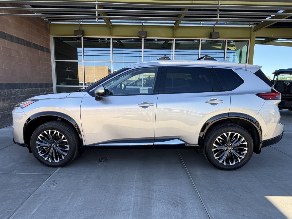 Used 2025 Nissan Rogue Platinum w/ Tech Package AWD/4WD image 7