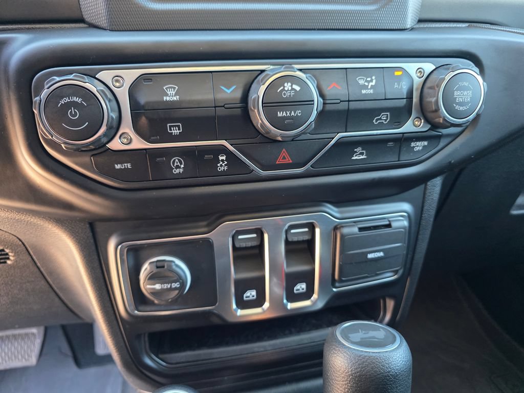 Used 2022 Jeep Wrangler Sport AWD/4WD image 15
